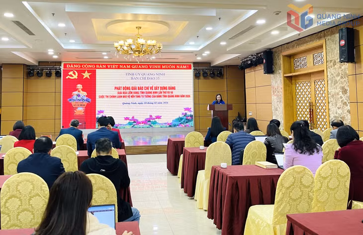 Đại diện Tỉnh Đoàn Quảng Ninh phát biểu hưởng ứng cuộc thi.