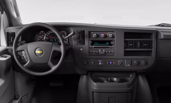 Chevrolet Express với đầu CD. Ảnh: Chevrolet