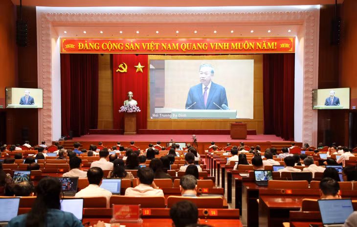 Tỉnh Quảng Ninh tham dự hội nghị toàn quốc nghiên cứu, học tập và triển khai thực hiện Nghị quyết hội nghị Trung ương 2 khóa XIV qua truyền hình trực tuyến.
