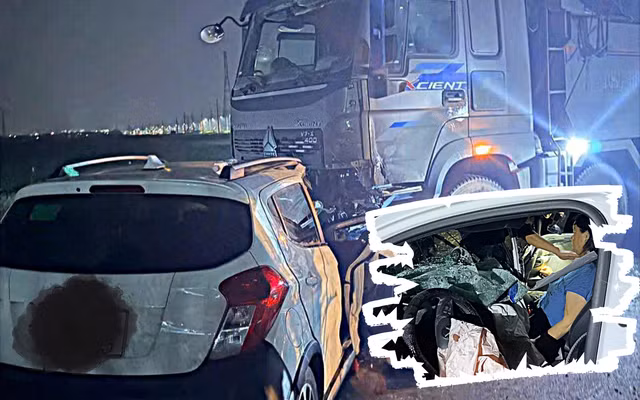 Tai nạn giao thông tại Tam Hưng khiến ô tô con biến dạng, nữ hành khách mắc kẹt trong ca bin được đưa ra ngoài sau nỗ lực cứu hộ.
