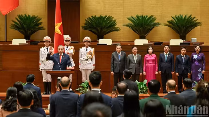 Tổng Bí thư Tô Lâm tuyên thệ nhậm chức Chủ tịch nước Cộng hòa xã hội chủ nghĩa Việt Nam nhiệm kỳ 2026-2031.