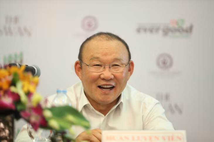 Huấn luyện viên Park Hang-seo dự World Cup với vai trò Phó Chủ tịch Liên đoàn bóng đá Hàn Quốc. Ảnh: Hải Hoàng