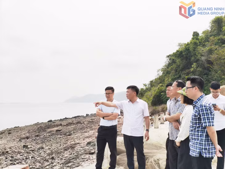 Tổ công tác kiểm tra thực địa tại xã Vĩnh Thực về công tác tiếp công dân, giải quyết khiếu nại tố cáo.