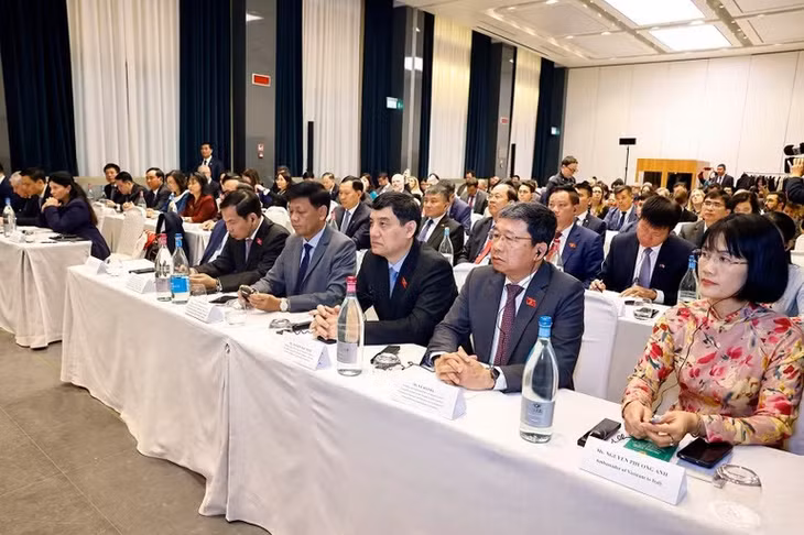 Đại biểu dự Tọa đàm chính sách thúc đẩy hợp tác Việt Nam-Italia. (Ảnh: Doãn Tấn – TTXVN)