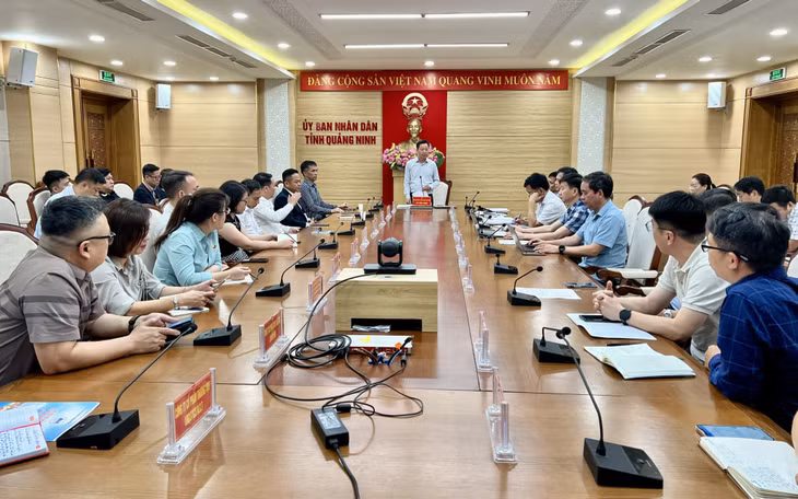 Toàn cảnh hội nghị.