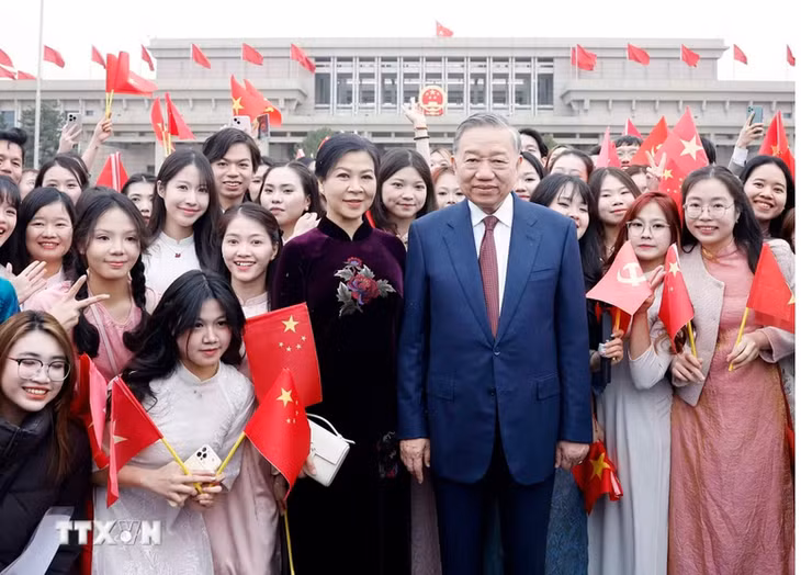 Tổng Bí thư, Chủ tịch nước Tô Lâm và Phu nhân cùng đại diện kiều bào, lưu học sinh Việt Nam tại Trung Quốc