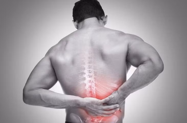 Đau thắt lưng cấp là tình trạng thường gặp trong đời sống hiện đại.