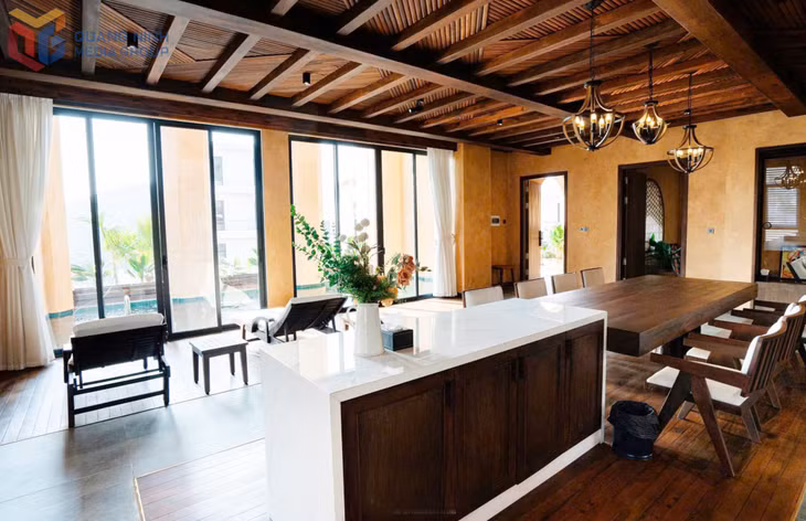 Không gian thoáng rộng, thân thuộc bên trên Palazzo và các căn biệt thự cho du khách cảm giác thân thuộc, thoải mái.