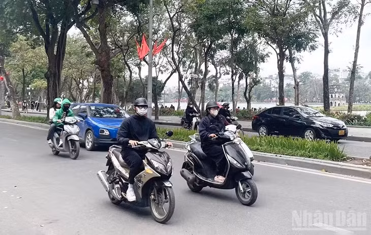 Khu vực Hà Nội từ chiều tối ngày 28/4 đến sáng 29/4 có mưa rào và rải rác có dông. (Ảnh minh họa: Đ.T)