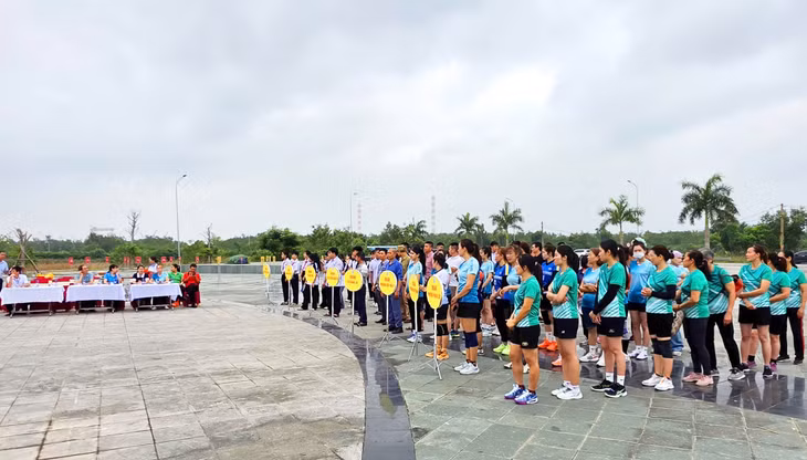 Đông đảo các đội từ các địa phương, đơn vị về tham gia hoạt động thể thao trong khuôn khổ Lễ hội Bạch Đằng năm 2026.