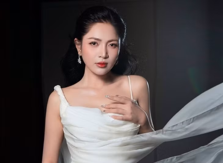 Cách đây không lâu, ca sĩ Duyên Quỳnh lên tiếng xin lỗi vì hát nhép. Ảnh: FBNV.