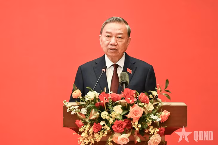 Tổng Bí thư, Chủ tịch nước Tô Lâm phát biểu giao nhiệm vụ tại hội nghị công bố các quyết định của Bộ Chính trị về công tác cán bộ tại Đảng ủy Quốc hội (ngày 10/4/2026). Ảnh: DUY LINH