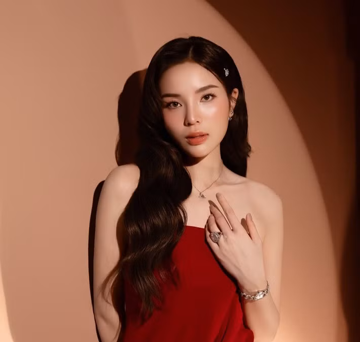 Hoa hậu Kỳ Duyên liên tục vấp phải tranh luận trái chiều - Ảnh: FBNV