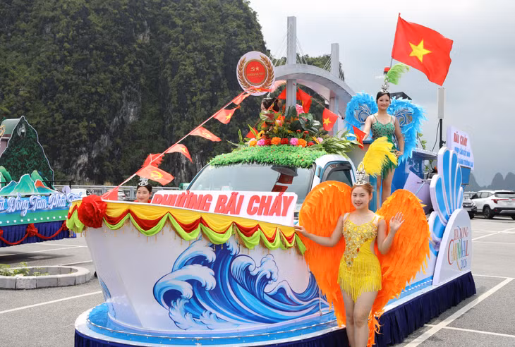 ... và phường Bãi Cháy, rực rỡ sắc màu, lan tỏa sức trẻ và hình ảnh điểm đến du lịch năng động, hiện đại.