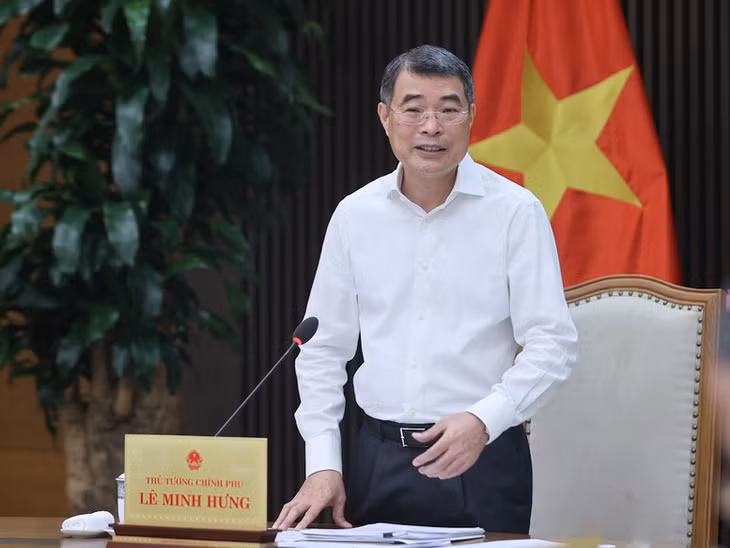 Thủ tướng cũng yêu cầu Bộ Tư pháp phối hợp với Văn phòng Chính phủ thực hiện tốt nhiệm vụ "gác cửa", kiểm soát thủ tục hành chính, điều kiện kinh doanh - Ảnh: VGP/Nhật Bắc