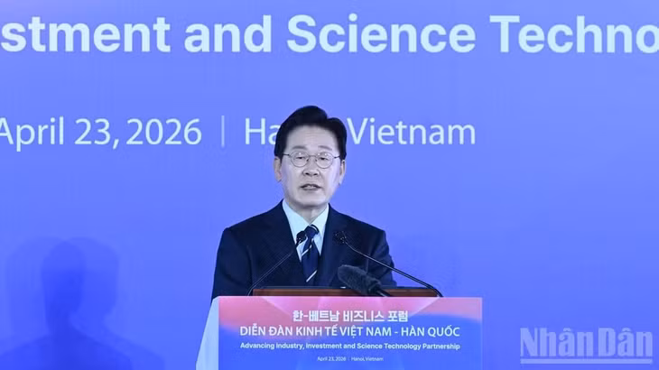 Tổng thống Hàn Quốc Lee Jae Myung phát biểu ý kiến tại Diễn đàn Kinh tế Việt Nam-Hàn Quốc. (Ảnh: Trần Hải)