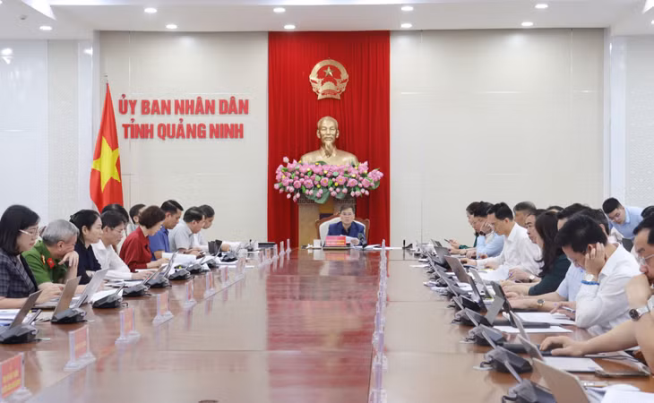 Quang cảnh cuộc họp.