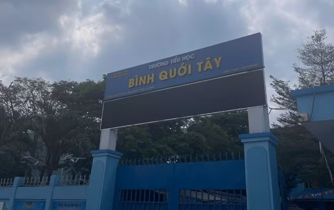Nhiều học sinh tại một trường tiểu học ở TPHCM có triệu chứng rối loạn tiêu hóa. Ảnh: Minh Tâm