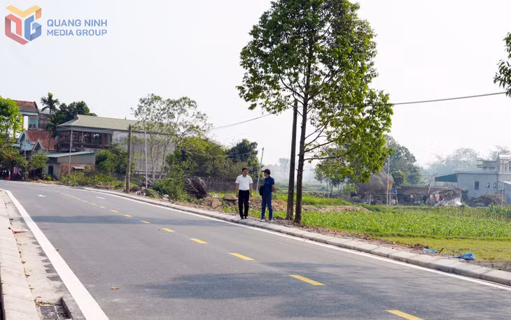 Hạ tầng giao thông nông thôn tại xã Quảng Tân được đầu tư đồng bộ, hiện đại.&nbsp;
