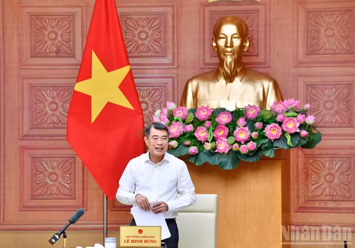 Thủ tướng Lê Minh Hưng cho ý kiến chỉ đạo tại buổi làm việc với Bộ Nông nghiệp và Môi trường. (Ảnh: Thanh Giang)