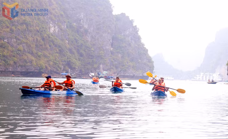 Làm mới các hành trình, cũng như định hướng phát triển nhiều sản phẩm mới sẽ giúp du khách có lựa chọn đa dạng để trải nghiệm Di sản vịnh Hạ Long.