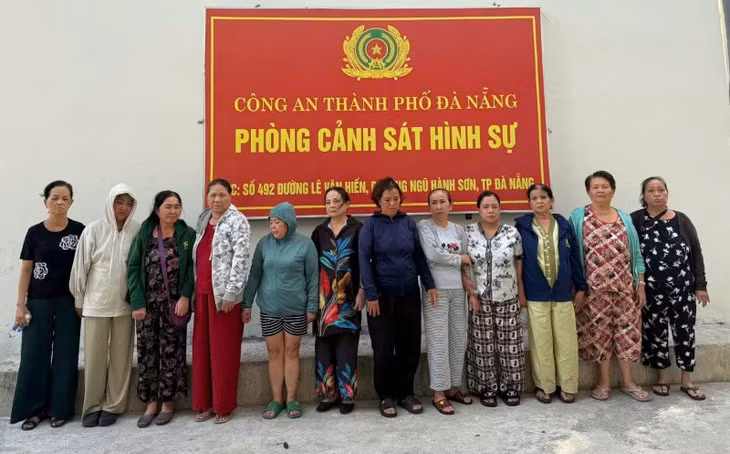 Đà Nẵng bắt 11 người đánh bạc, làm rõ chủ sòng thu lợi hàng trăm triệu đồng. Ảnh: CACC