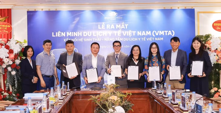 Lễ ra mắt Liên minh Du lịch y tế ngày 7-4 tại Hà Nội - Ảnh: CTV