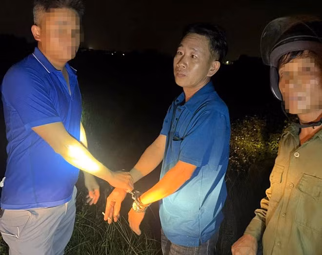 Đối tượng Thắng bị bắt giữ trong đêm sau khi gây án mạng. Ảnh: Hoàng Anh
