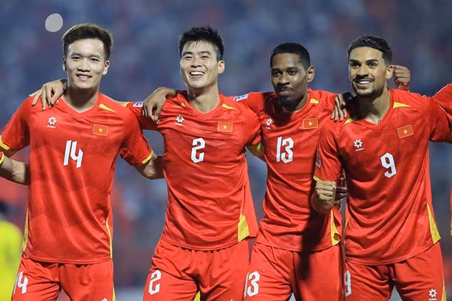 Tuyển Việt Nam giành vé dự Asian Cup 2027 sau khi đứng đầu bảng F, nơi có tuyển Lào, Nepal, Malaysia. Ảnh: Minh Dân