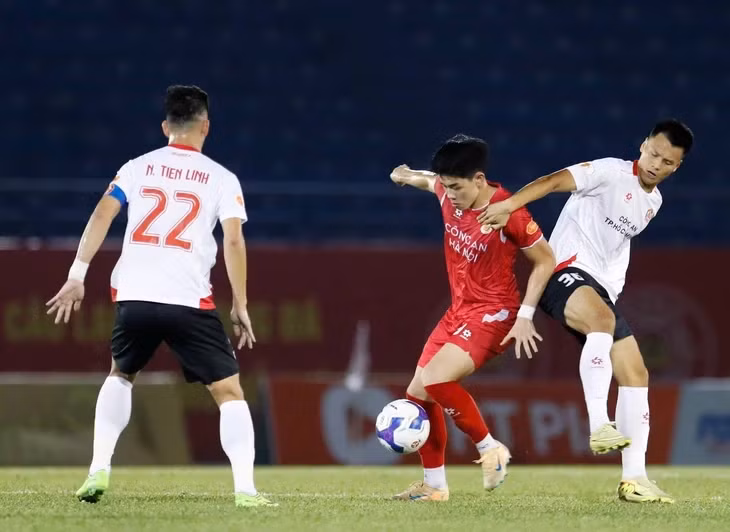 Đình Bắc ghi 4 bàn, hơn Tiến Linh 1 bàn ở mùa này - Ảnh: ANH KHOA