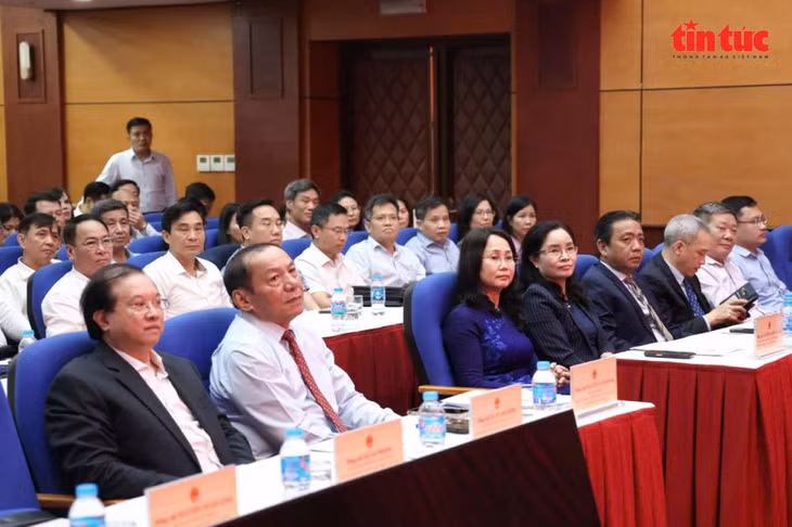 Các đại biểu tham dự Lễ bàn giao nhiệm vụ công tác Bộ trưởng Bộ Văn hoá, Thể thao và Du lịch.