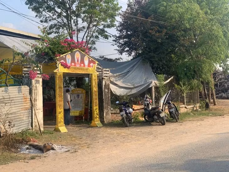 Gia đình nạn nhân T.T. tổ chức lễ tang sau vụ việc đau lòng - Ảnh: Người dân cung cấp