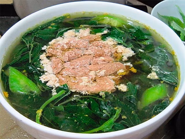 Món canh thanh mát tốt cho sức khỏe và giúp bữa cơm gia đình thêm phần ngon miệng.