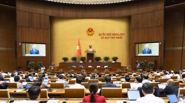 Quang cảnh phiên họp ở hội trường chiều 9/4. (Ảnh: DUY LINH)