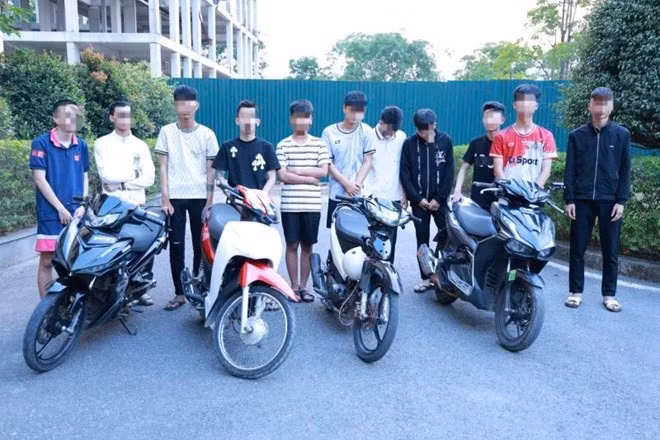 Nhóm đối tượng liên quan vụ việc gây rối trật tự công cộng đã bị cơ quan Công an tỉnh Quảng Trị triệu tập. Ảnh: Trần Khôi