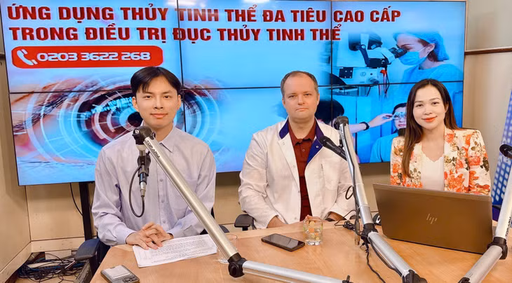 Chuyên mục "Chuyện cùng bác sĩ" của Báo và PTTH Quảng Ninh có cả những chuyên gia từ nước ngoài nhiều năm kinh nghiệm tham gia.