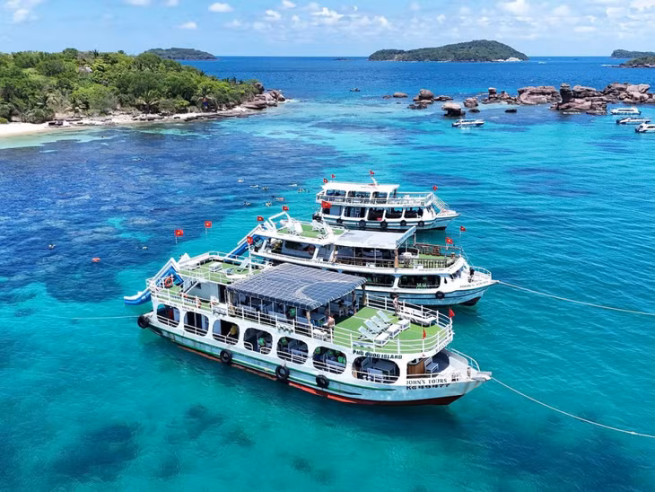 Tour du thuyền tham quan Phú Quốc