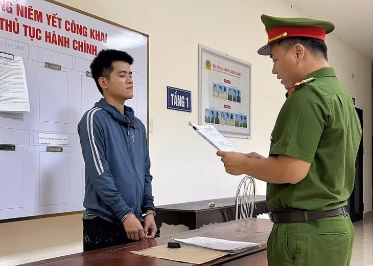 Công an Đà Nẵng khởi tố bị can làm giả sổ đỏ để lừa bán đất, chiếm đoạt gần nửa tỉ đồng. Ảnh: CACC