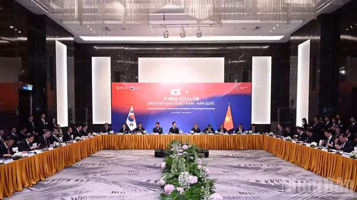 Quang cảnh Toạ đàm bàn tròn. (Ảnh: TRẦN HẢI)