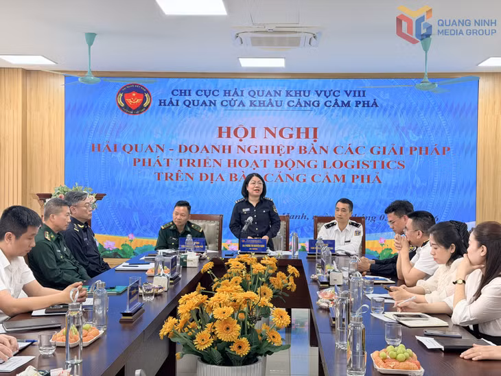 Hải quan cửa khẩu cảng Cẩm Phả tổ chức hội nghị bàn các giải pháp phát triển hoạt động logistics trên địa bàn.