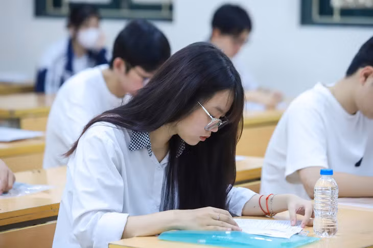 Mùa tuyển sinh đại học, cao đẳng năm 2026 đang cận kề. Thí sinh cần lưu ý những mốc thời gian quan trọng khi đăng ký, điều chỉnh nguyện vọng. Ảnh: Tường Vân