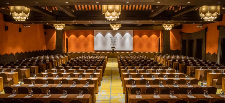 Hội trường Diên Hồng rộng hơn 850m2 là nơi diễn ra các trận đấu cờ tướng.