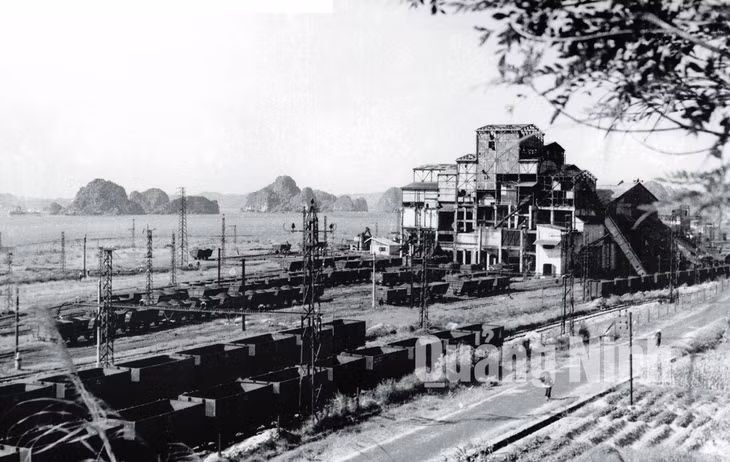 Nhà sàng than Cửa Ông những năm 1924. Ảnh tư liệu Công ty cung cấp