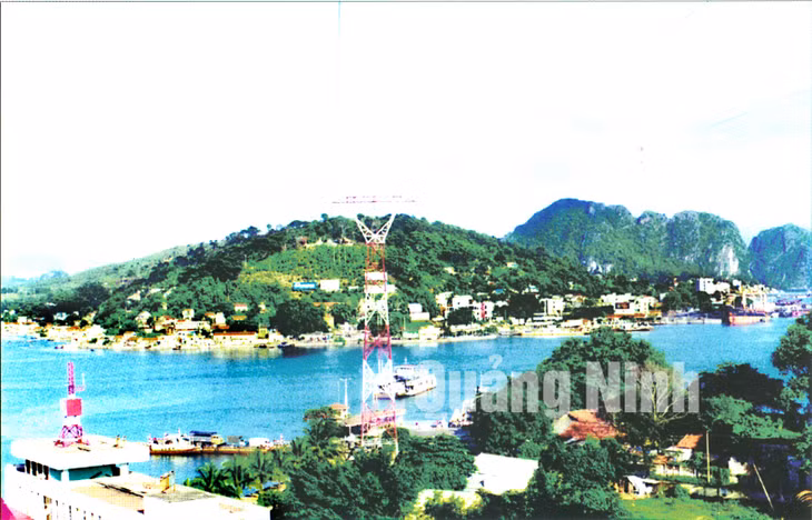 Đôi bờ sông Cửa Lục (thập niên 1990). Ảnh: Đỗ Kha