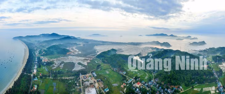 Huyện Cô Tô nhìn từ trên cao (4-2019). Ảnh: Khánh Giang
