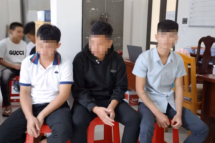 Các đối tượng gây án.
