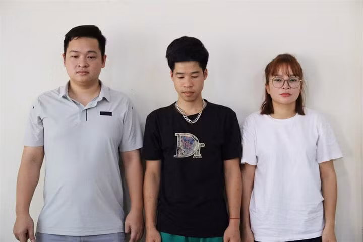 Phương, Tuấn Anh, Hoa tại cơ quan điều tra. (Ảnh: Bộ Công an)