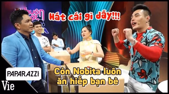 Lê Dương Bảo Lâm (phải) từng gây tranh cãi khi chế lời nhạc phim Doraemon. Ảnh: Cắt clip