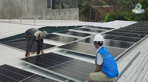 Lắp điện mặt trời mang lại nhiều lợi ích cho gia đình, xã hội - Ảnh. Manfusi Solar