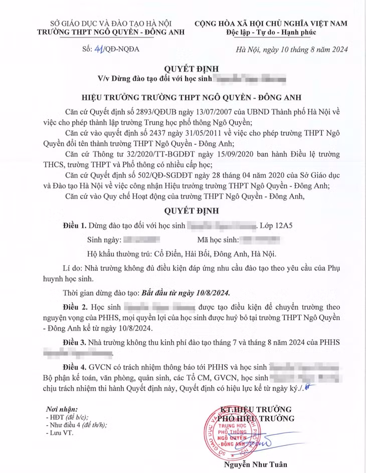 Ông Nguyễn Đăng Bằng nhận được quyết định "dừng đào tạo" đối với con mình ngay sau khi ông đại diện hội phụ huynh có ý kiến với nhà trường về chương trình đào tạo lớp chất lượng cao.
